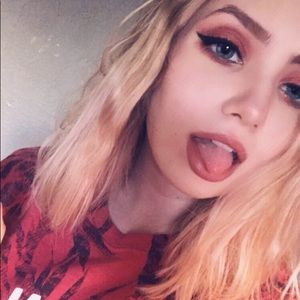 Meet your Posher, Haleigh